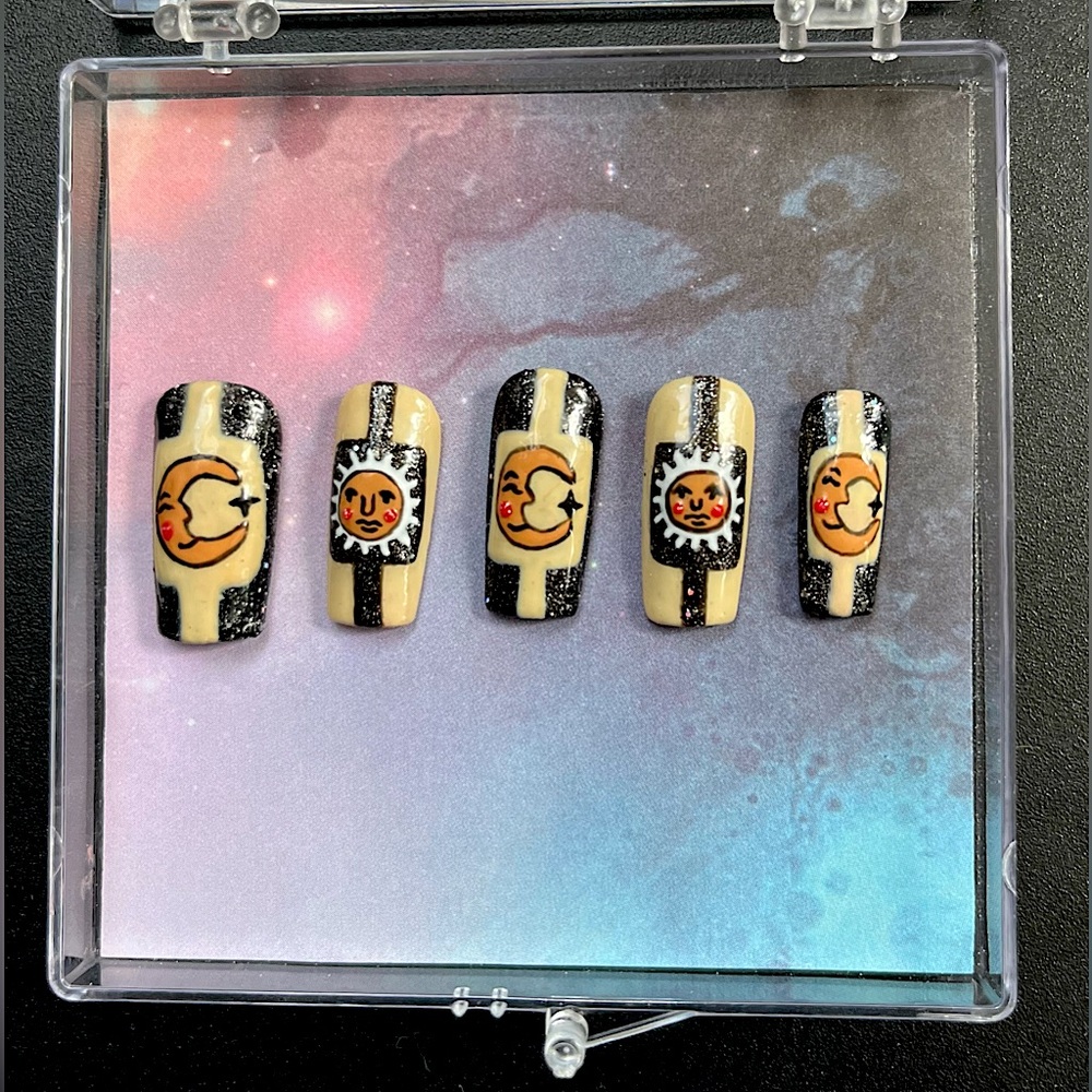 Hand-Painted Press On Nail Set